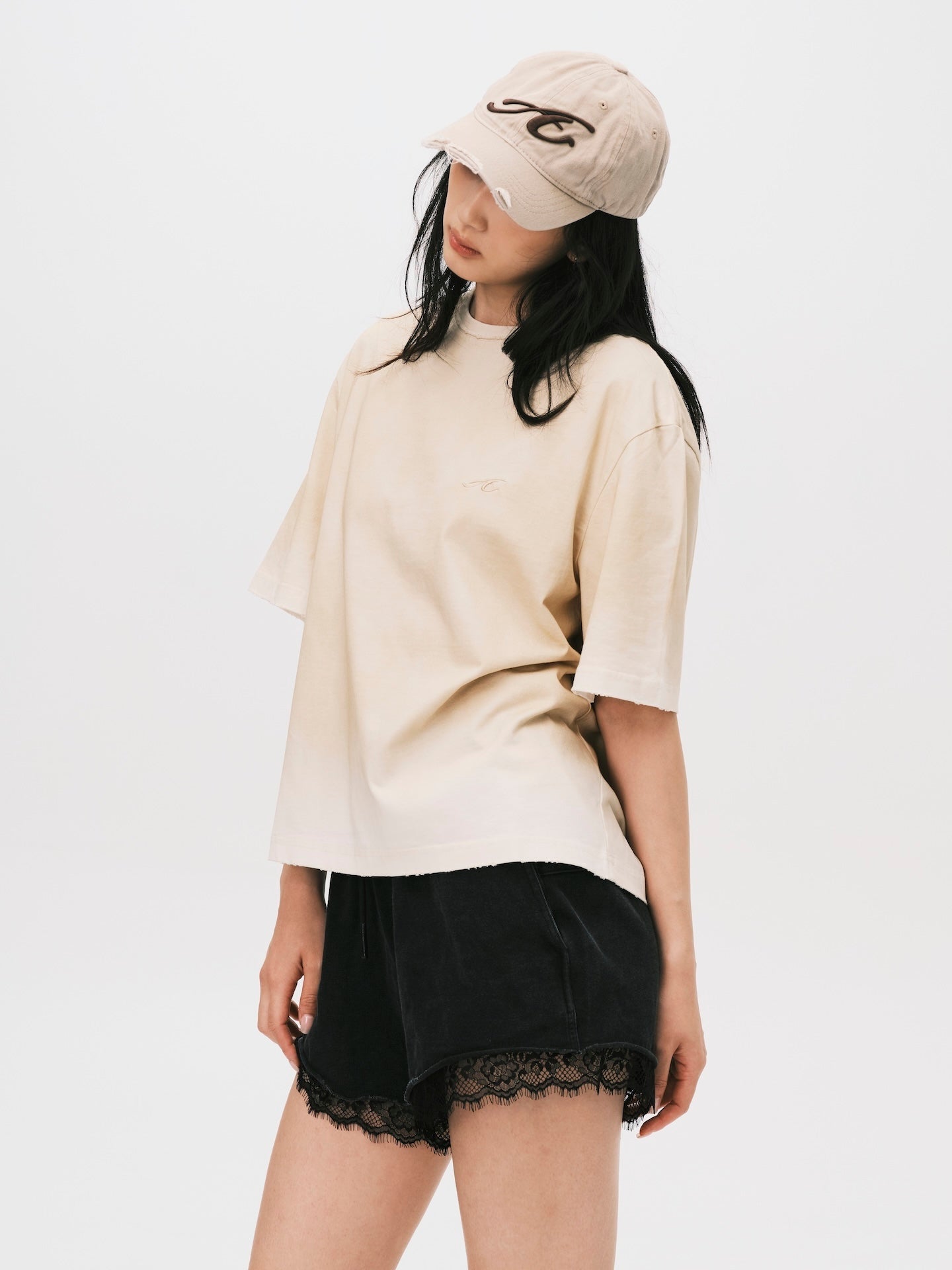 LACE WASHED SHORTS (WOMEN)
