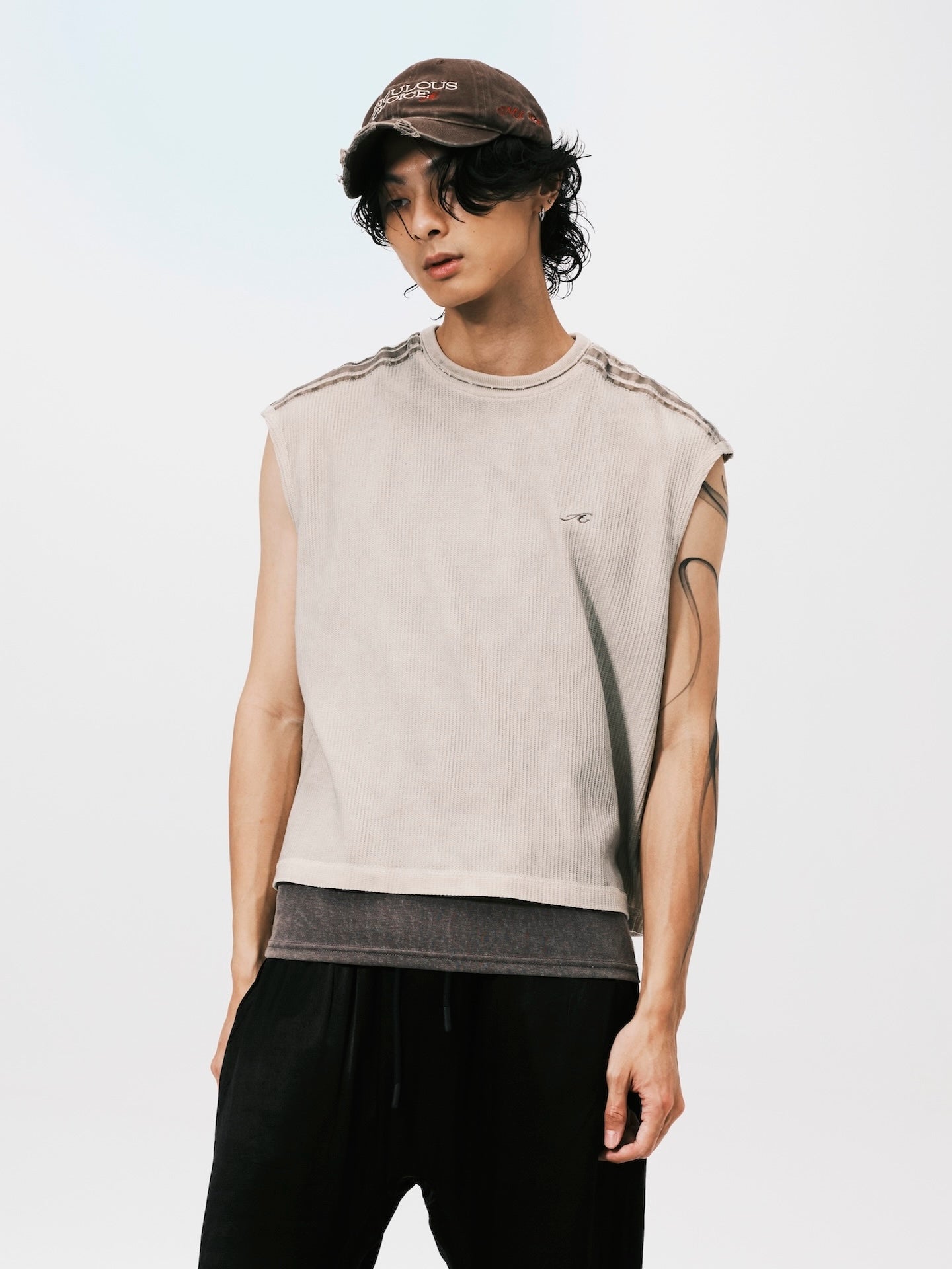 WASHED WAFFLE SLEEVELESS TOP BEIGE