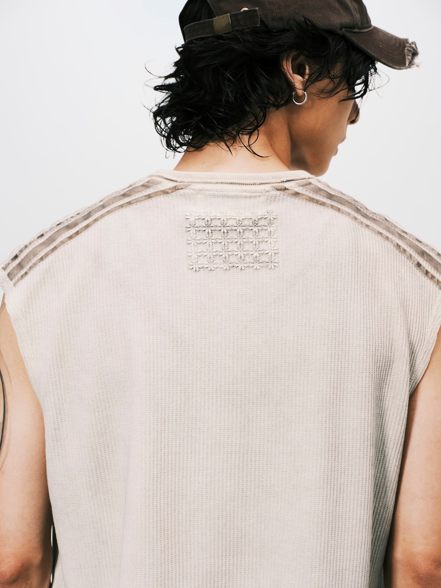 WASHED WAFFLE SLEEVELESS TOP BEIGE