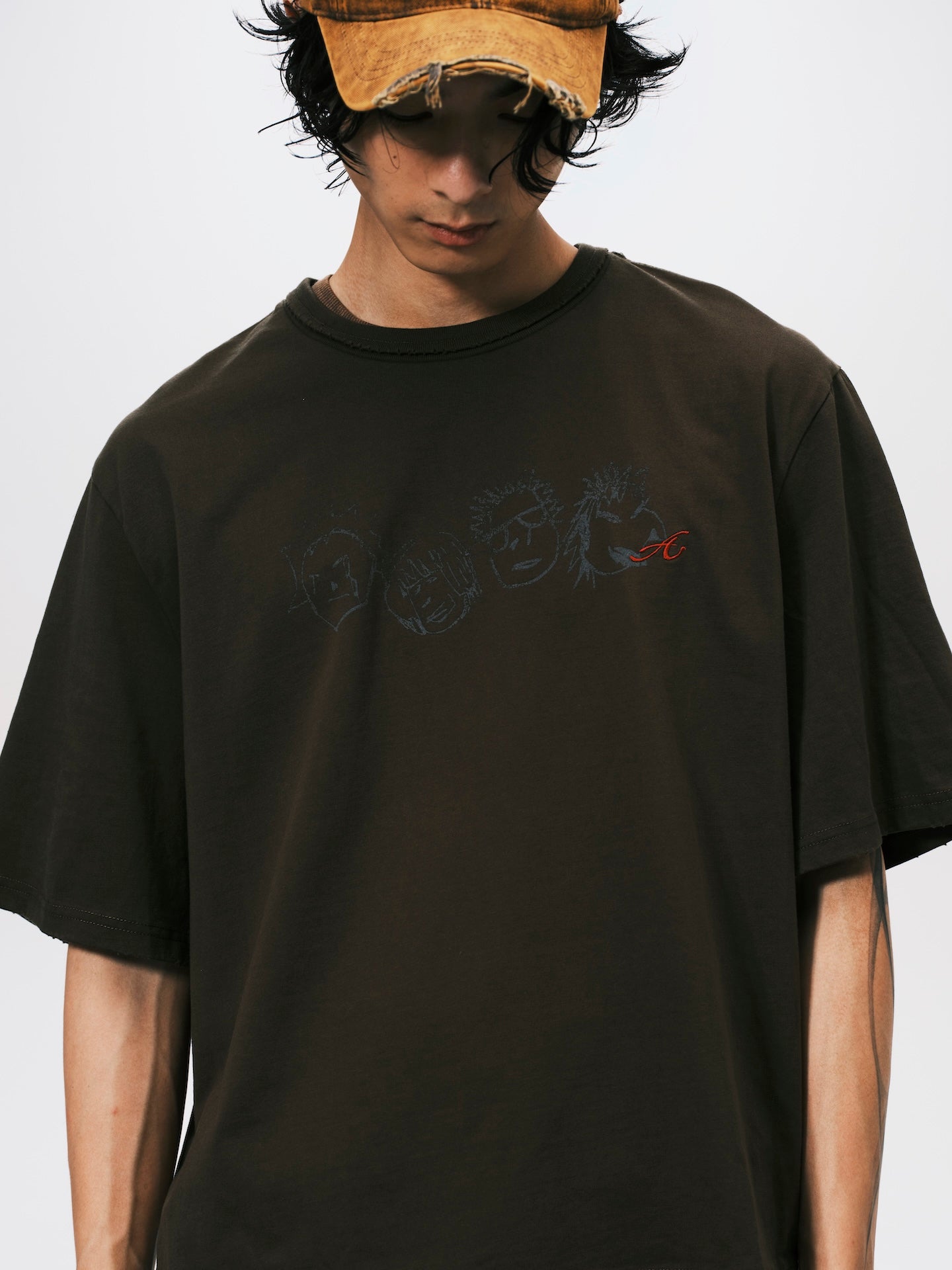 TEAM PRINT CROPPED TEE OLIVE