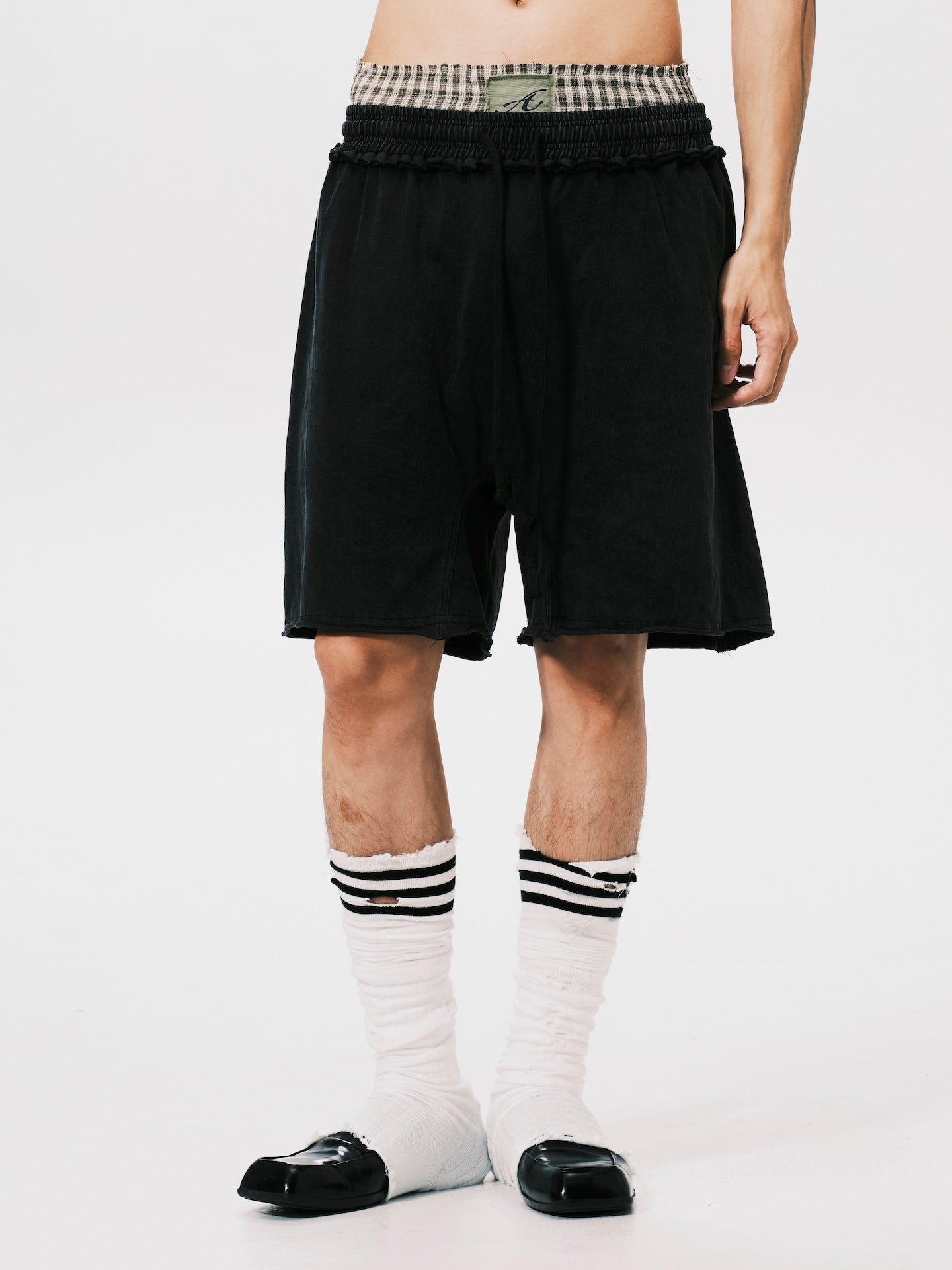 WASHED SWEAT SHORTS BLACK