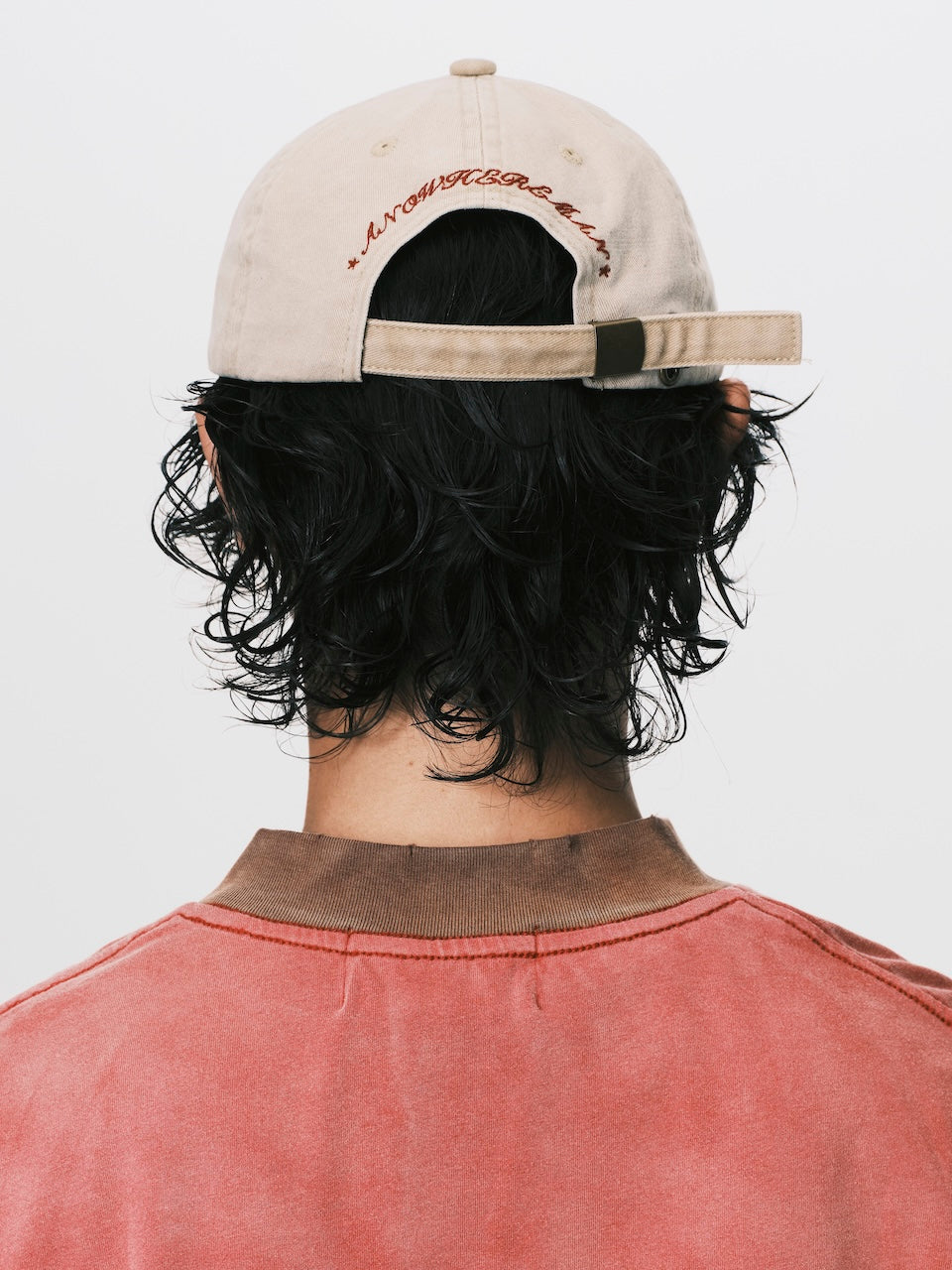FRAYED BRIM CAP BEIGE / RED