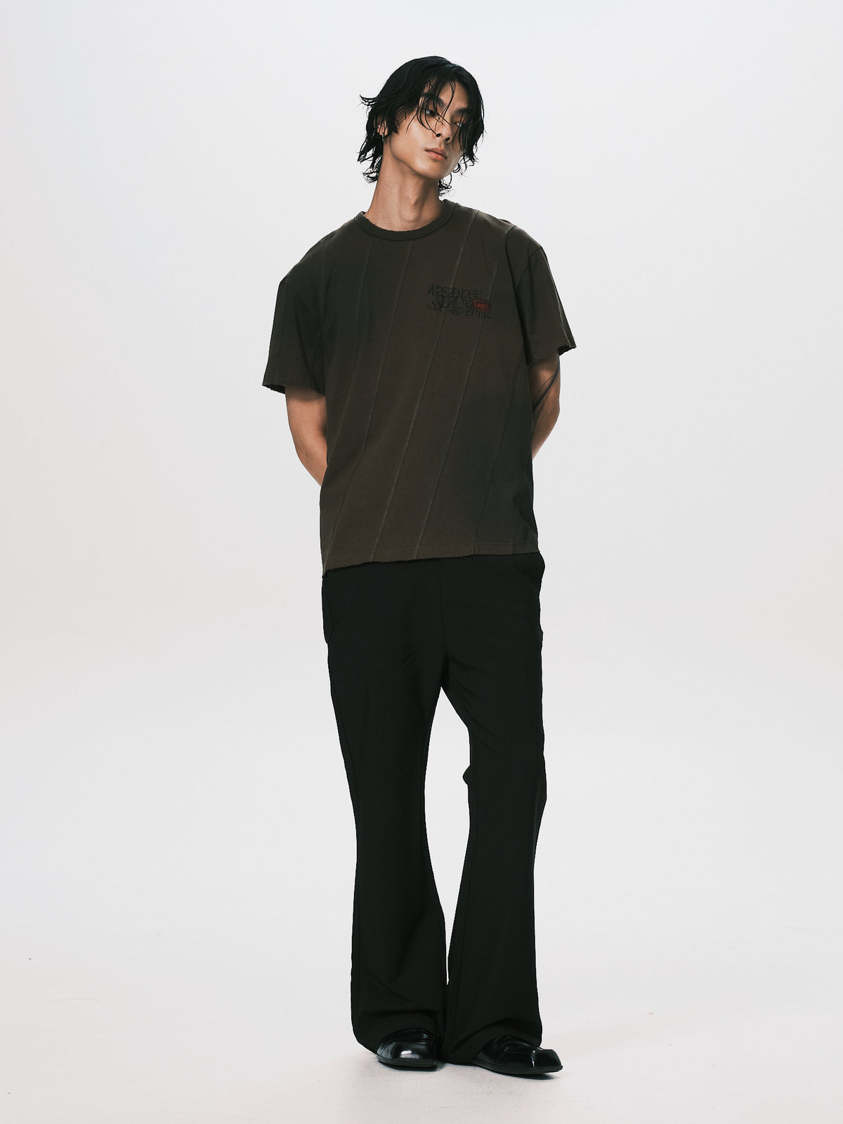 DIAGONAL CUT PRINT TEE OLIVE