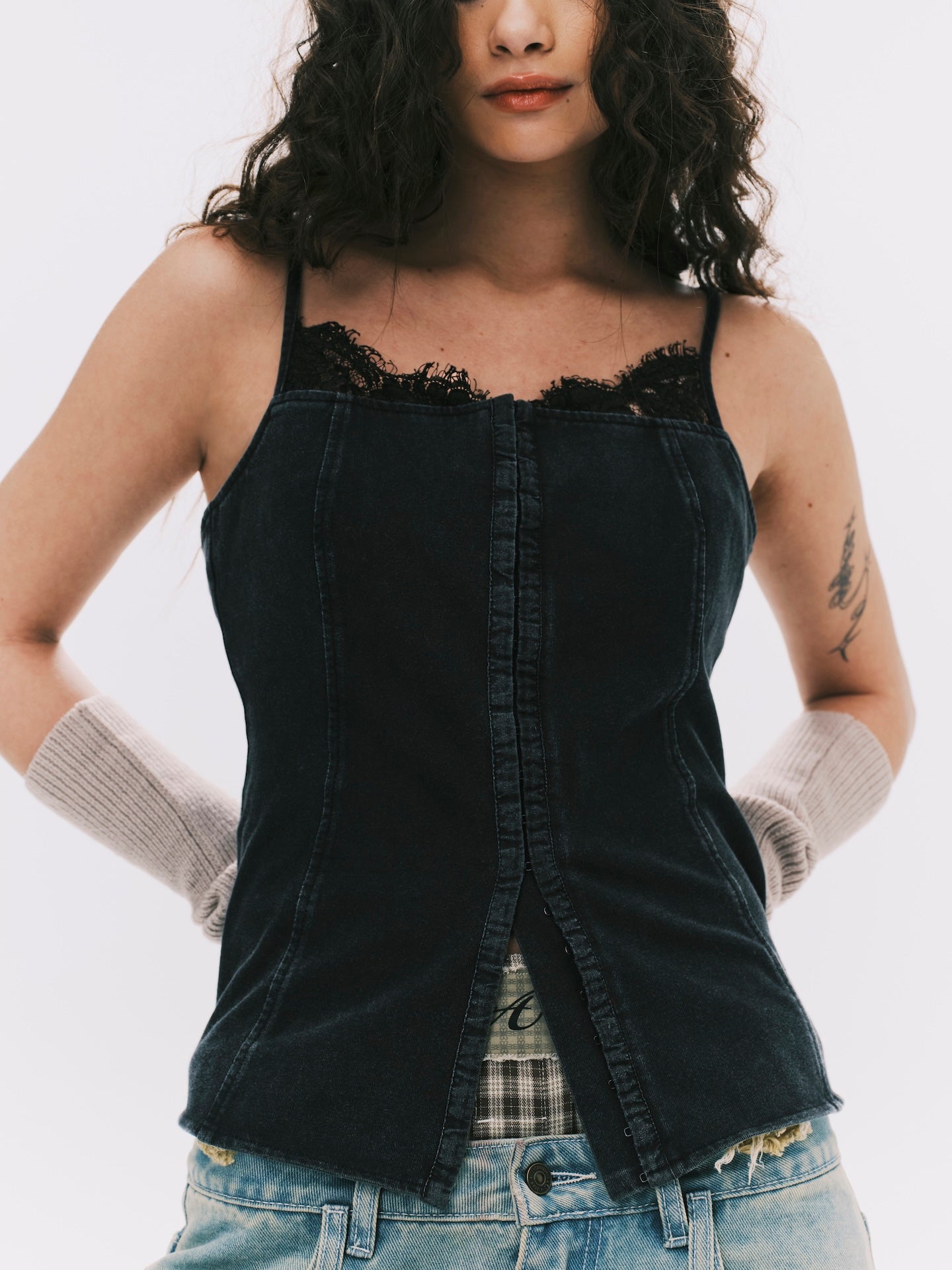 WASHED LACE TOP BLACK (WOMEN)