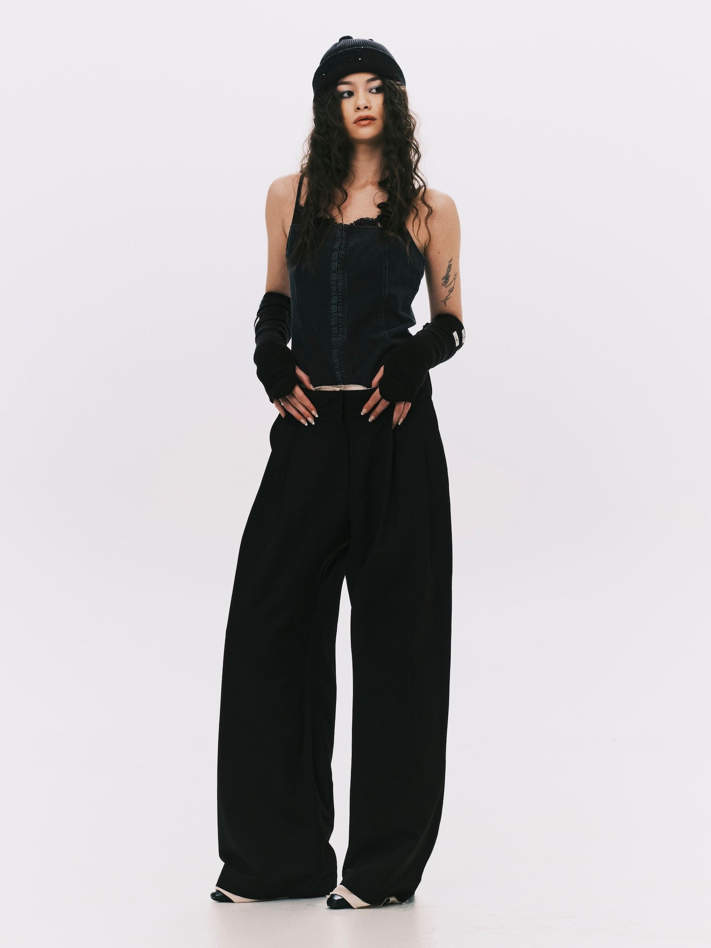 LAYERD PLEATED TROUSERS BLACK (WOMEN)