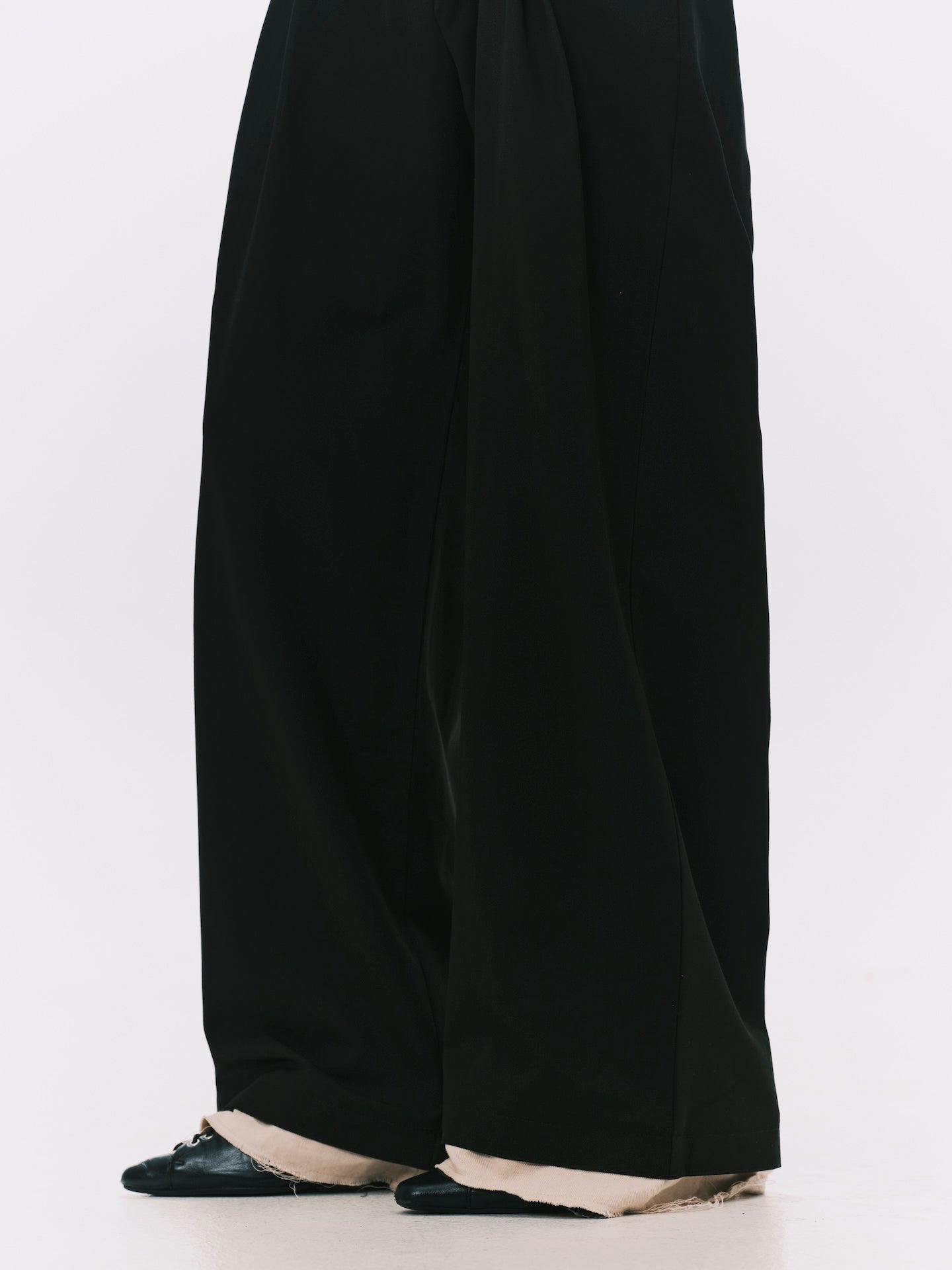 LAYERD PLEATED TROUSERS BLACK (WOMEN)