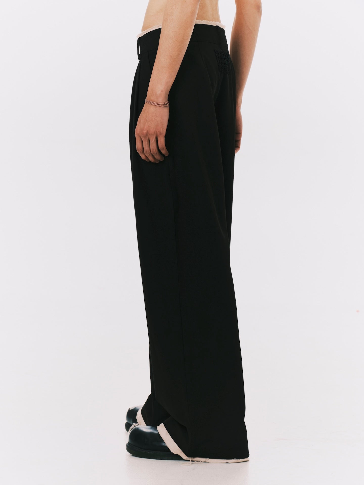 LAYERD PLEATED TROUSERS BLACK