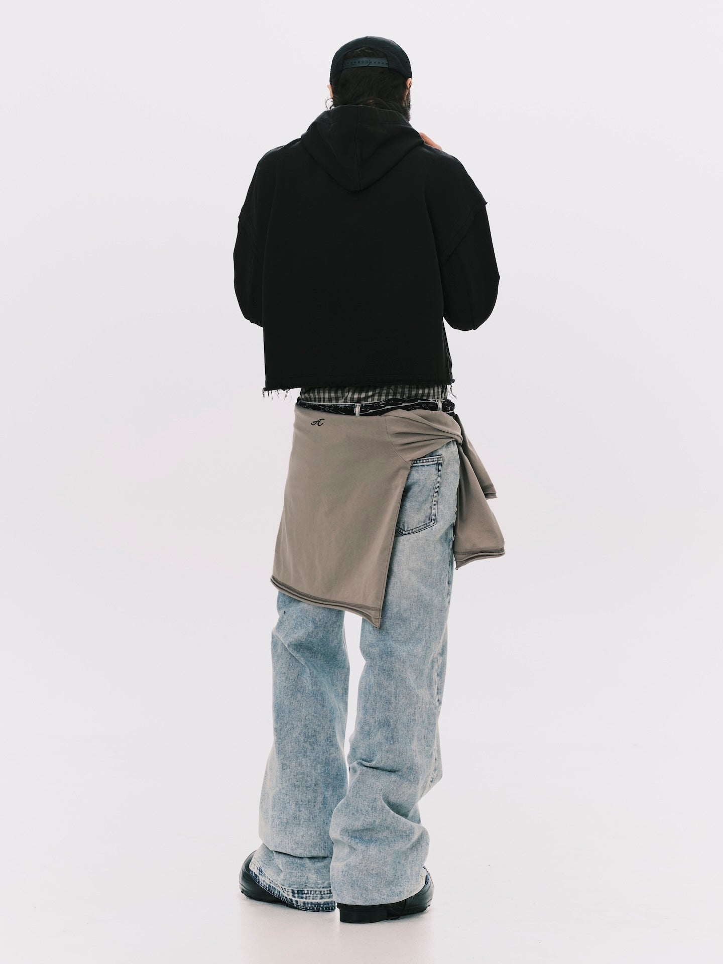 BOXY RAW EDGE HOODIE BLACK