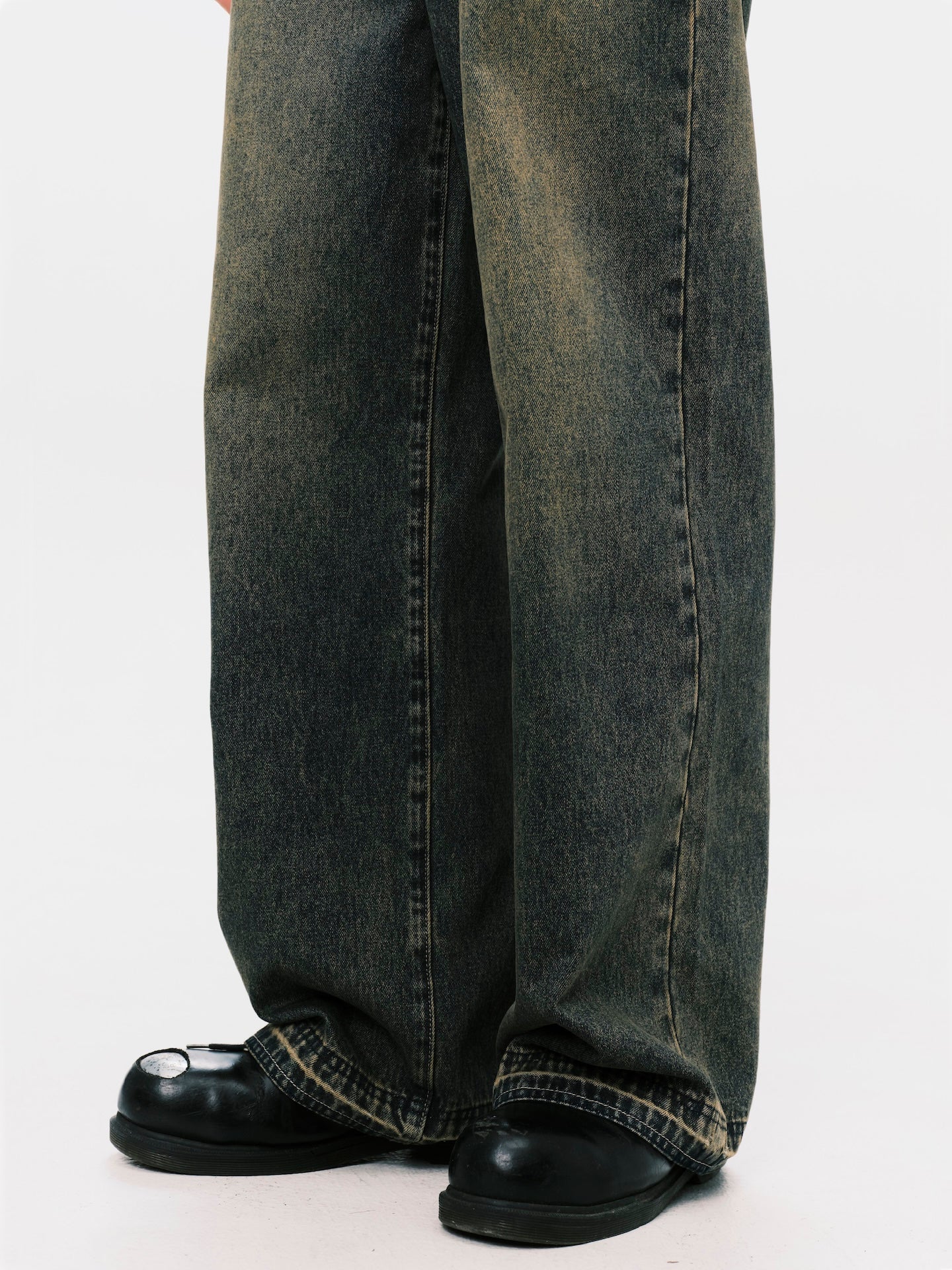 WASHED DENIM JEANS BROWN